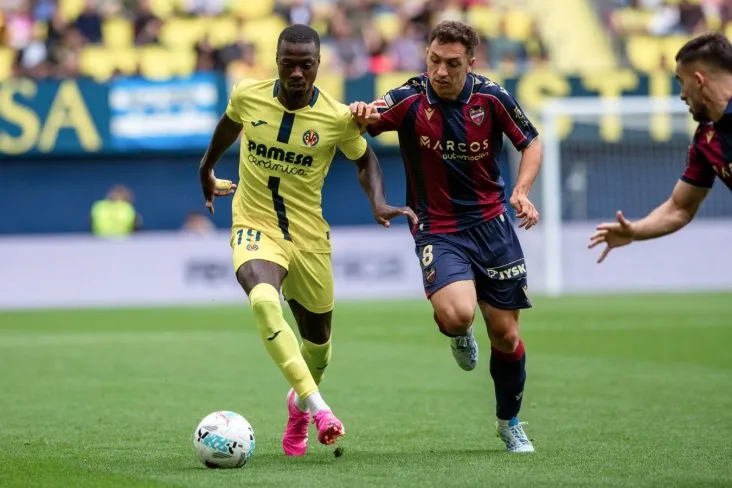 "Vilyarreal "La Liga o'yinida" Levante " ni 5:1 hisobida mag'lub etdi, Mikautadze dubl o'ynadi.
