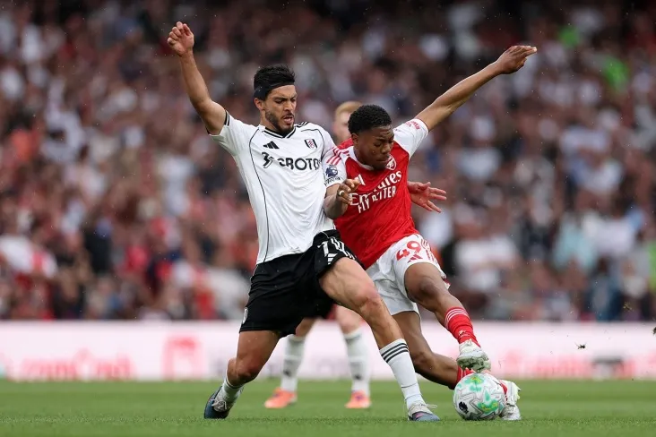 "Arsenal ""Fulxem" ni mag'lub qildi va" Manchester Siti " dan olti ochkoga ajralib chiqdi