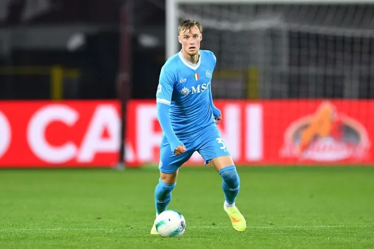"Napoli" "Liverpul" dan Bekemning himoyachisi bo'yicha taklif oldi-manba