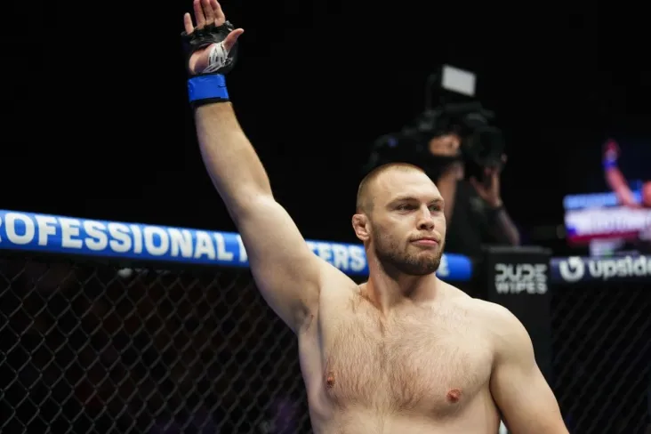 Sergey Bilostenniy Su-Folsda PFL turnirida uchinchi raundda Renan Ferreyrani nokaut qildi