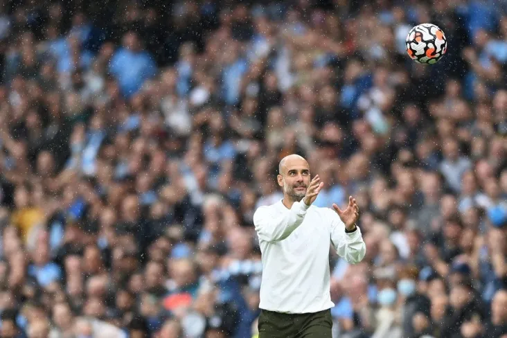 Gvardiola "Manchester Siti" hali ham unvonlar uchun kurashayotganini tushuntirdi