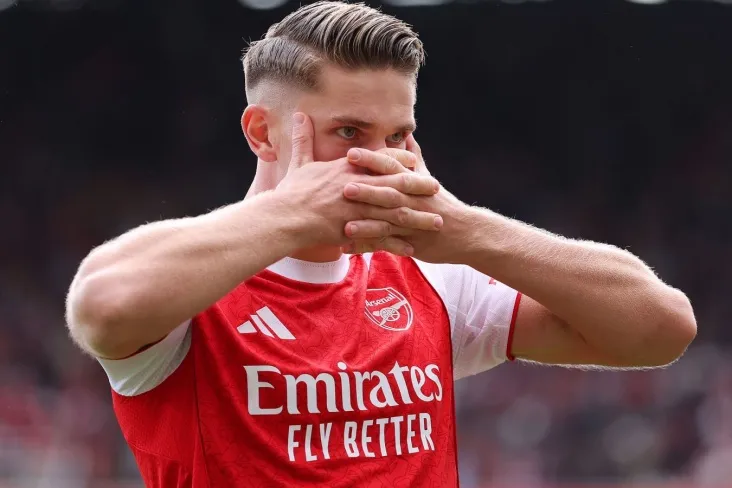 "U" Arsenal " ning g'alabasida katta rol o'ynadi. Runi-o Dyukeresh "Atletiko" bilan o'yinda