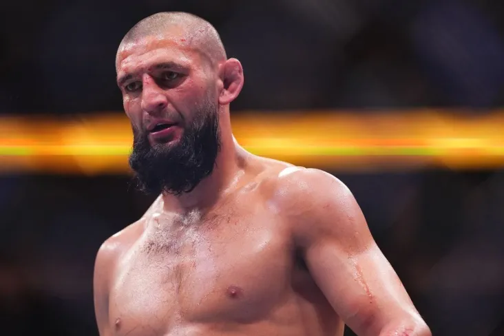 Hamzat Chimayev UFC 328da shon Striklend bilan titul jangidan oldin maydonga chiqdi