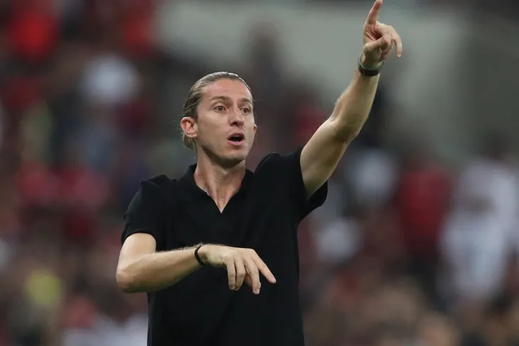 "Chelsea" ning sobiq himoyachisi Bosh murabbiy lavozimiga ustuvor nomzod bo'ldi Romano