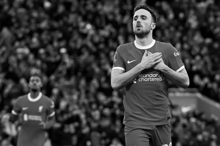 "Liverpul" diog Jot va uning ukasi xotirasiga bag'ishlangan yodgorlik tasvirlarini namoyish etdi