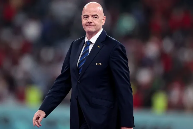 FIFA 2026 yilgi jahon chempionati o'yinlarida o'yinchilarning maydonga nostandart chiqishini joriy qilishi mumkin