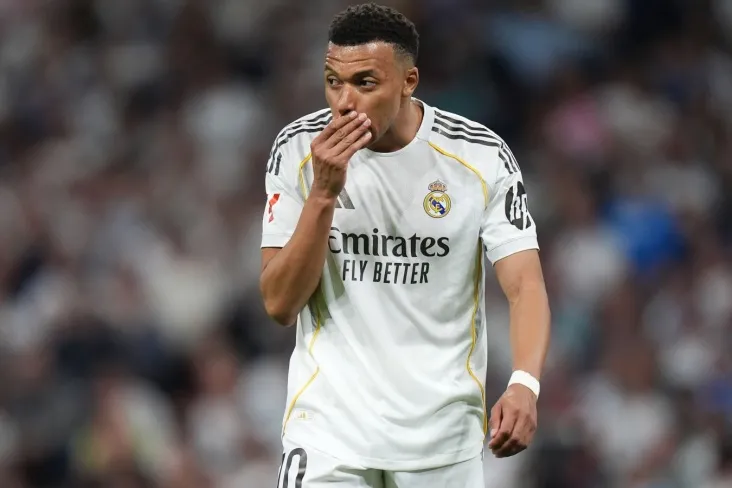 Mbappe va "Real" ning boshqa o'yinchilari "Oviedo"bilan uchrashishdan oldin muxlislar tomonidan shov-shuvga sabab bo'ldi