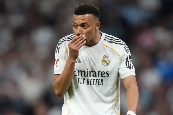 "Bu odamlarning fikri. Bundan hech kim o'lmaydi." Mbappe-muxlislarning hushtagi haqida