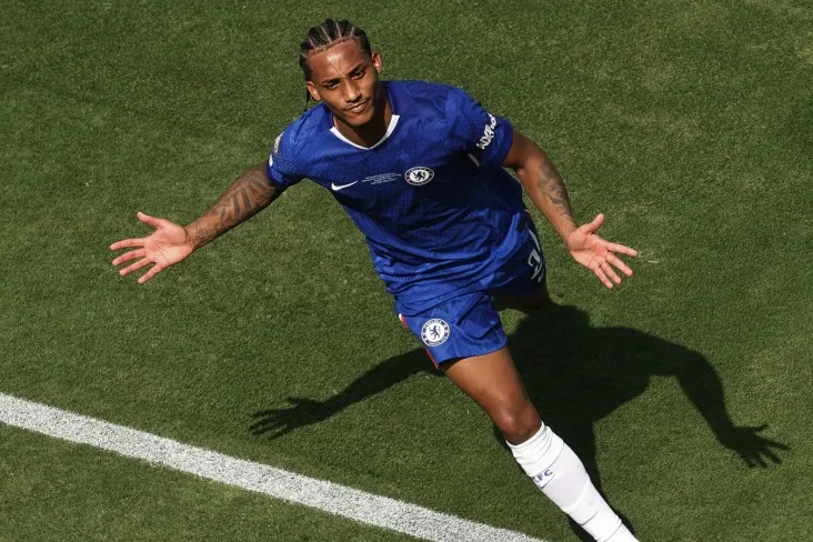 "Chelsi "Pedroni" Barselona " ga sotmaydi — Daily Mail