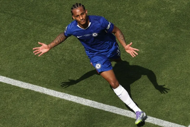 Alonsoning "Chelsi" ga kelishi Pedroning "Barselona" ga o'tishiga ta'sir qilishi mumkin — Sport.es
