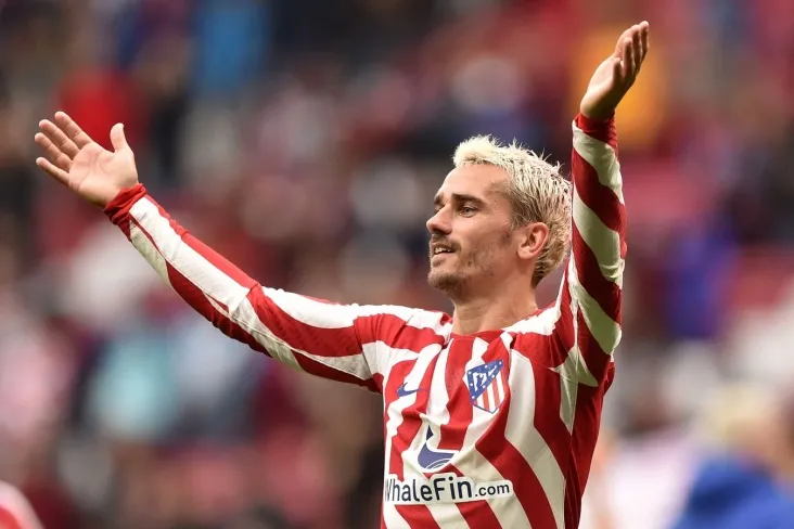 Griezmann Atletiko muxlislariga nutq so'zladi va u erda Barselonaga qo'shilish uchun uzr so'radi