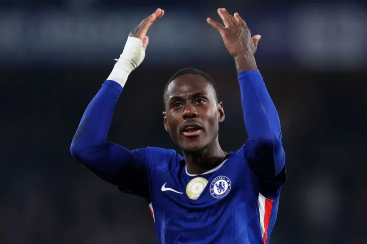 "Chelsea" himoyachisi Trevo Chaloba Xabi Alonsoni klubning bosh murabbiyi etib tayinlash haqida gapirdi