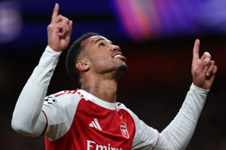 "Arsenal" himoyachisi Gabriel APLda g'alaba qozonganini bilib yig'lab yubordi