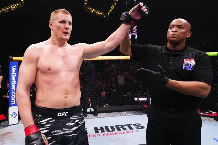 Sergey Pavlovich UFC Fight Night 277-dan oldin Makaoda qanday shakllanganligini ko'rsatdi