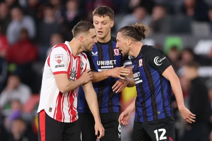 Angliya futbol assotsiatsiyasi"Sautgempton" ustidan tergov boshladi