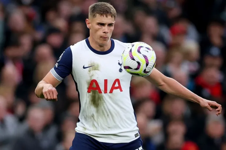 "MYU "van De Venni" Tottenxem " APL — Jeykobsdan uchib ketgan taqdirda sotib olishi mumkin