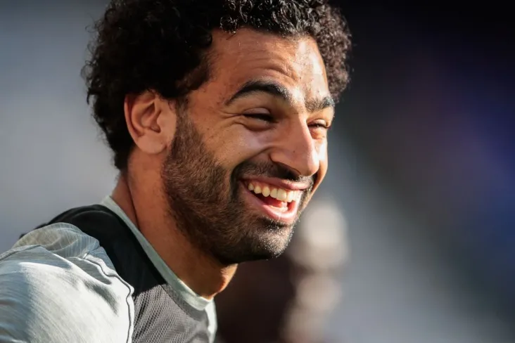 "Liverpul" klubni tark etayotgan Salax va Robertson uchun maxsus marosim tayyorladi