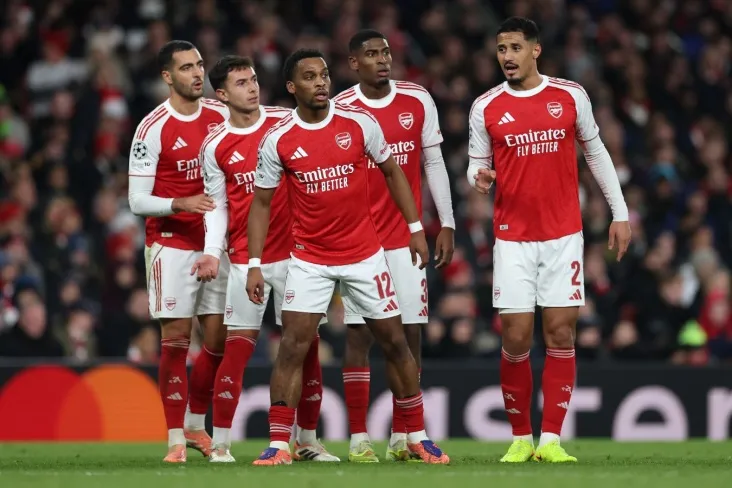 Ouen: keyingi mavsumda "Arsenal" ga faqat Manchester klublari raqobatlashadi