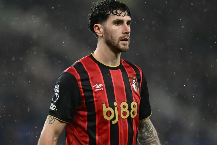 "Tottenxem "" Bornmut " senesi himoyachisini sotib oladi-BBC