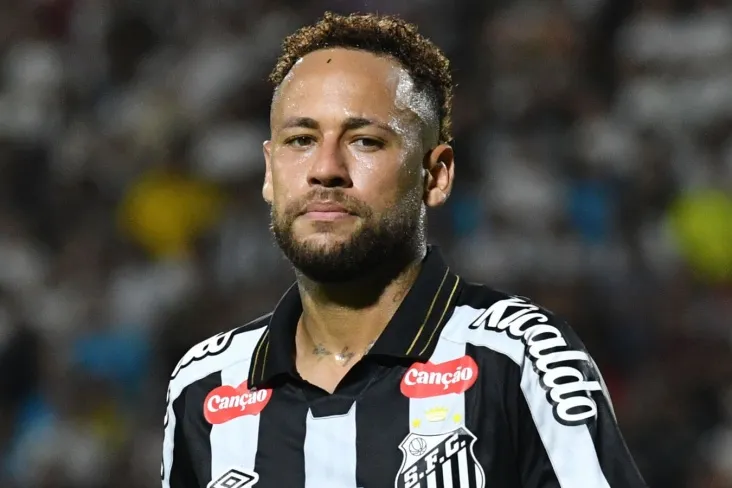 "Neymar, Neymar, Neymar". Kazemiro yulduzli hujumchi haqidagi savollarga istehzo bilan javob berdi