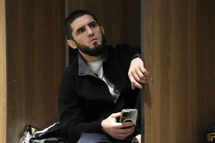 Video: Islom Maxachev uchta Olimpiya chempioni bilan mashg'ulot o'tkazdi