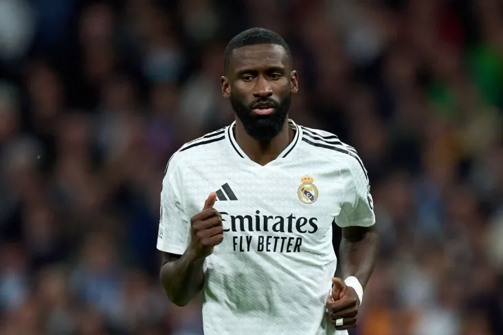 Ryudiger "Real" bilan yangi shartnoma imzoladi Romano