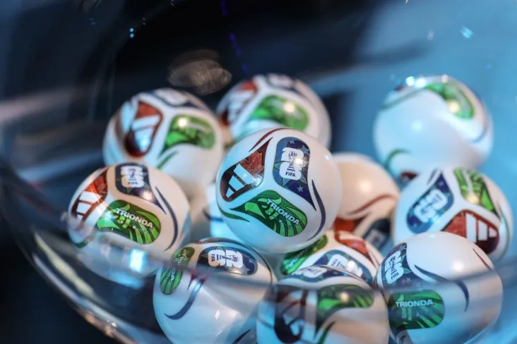 2026 yilgi jahon chempionatidan oldin robot futbol o'ynashga o'rgatilgan