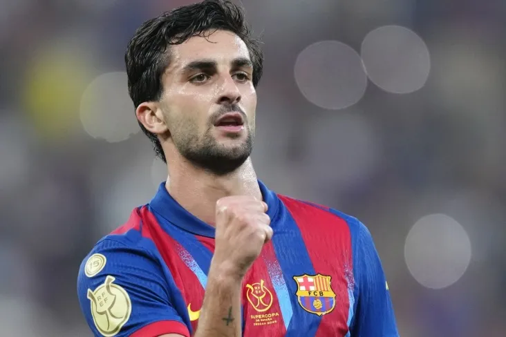 Ferran Torres Alvaresning "Barselona" ga o'tishi haqidagi mish-mishlardan hafsalasi pir bo'ldi — TEAMtalk