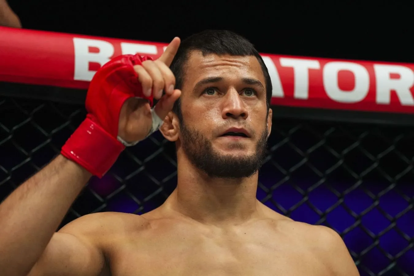 Usmon Nurmagomedov: UFCning engil vazni odamlarga yoqmaydi. Ammo agar kelsam, hamma narsani tuzataman