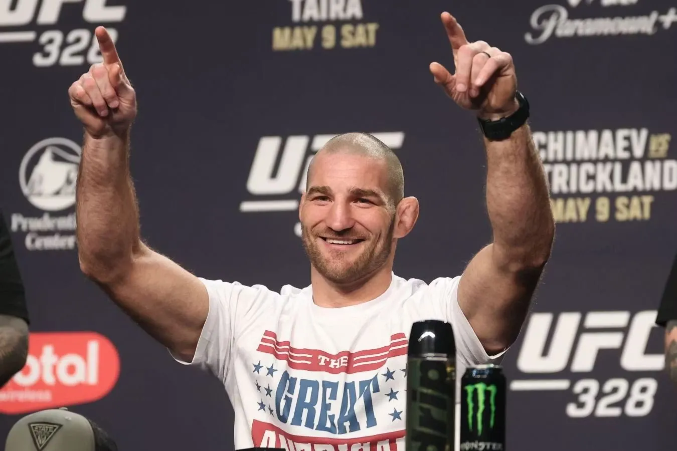Striklend: UFC men oq uydagi turnir uchun isroillik emasligimni aytdi