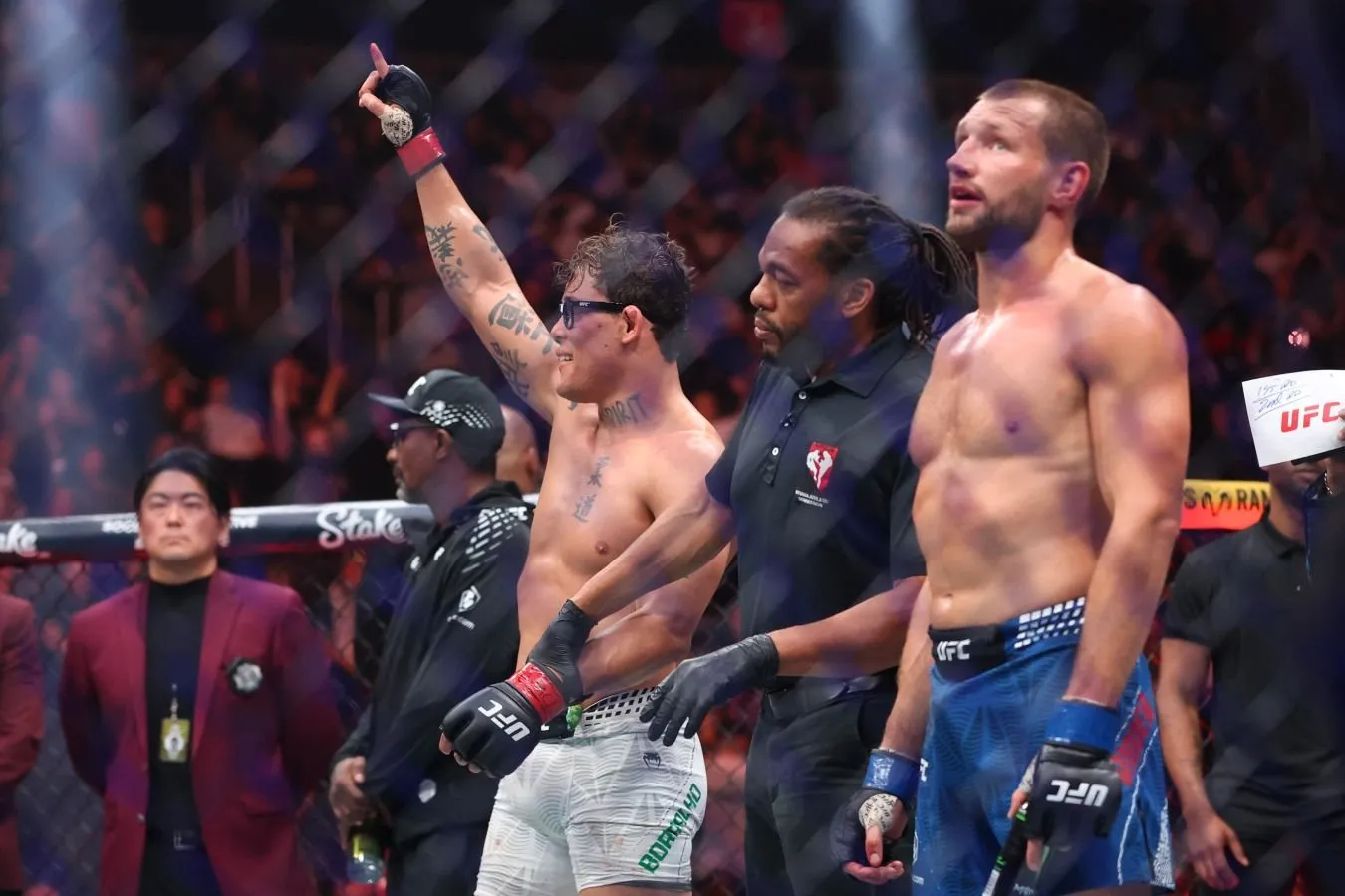 Borralo avgust oyida UFC turnirida qishda olingan qovurg'a sinishi tufayli qatnashmaydi