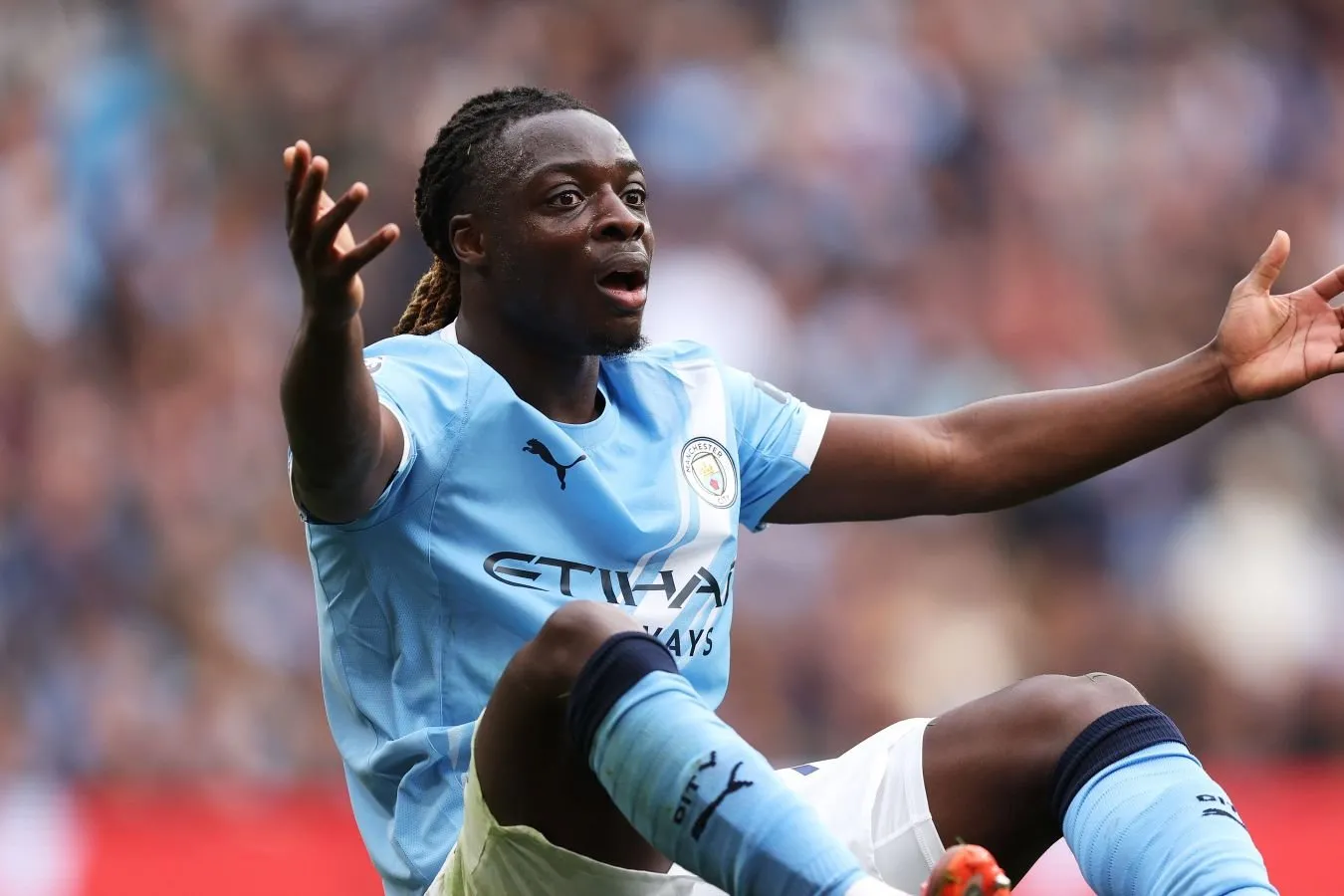 "Manchester Siti" ish haqini oshirish bilan doc shartnomasini uzaytirishga bir qadam qoldi-Skyra
