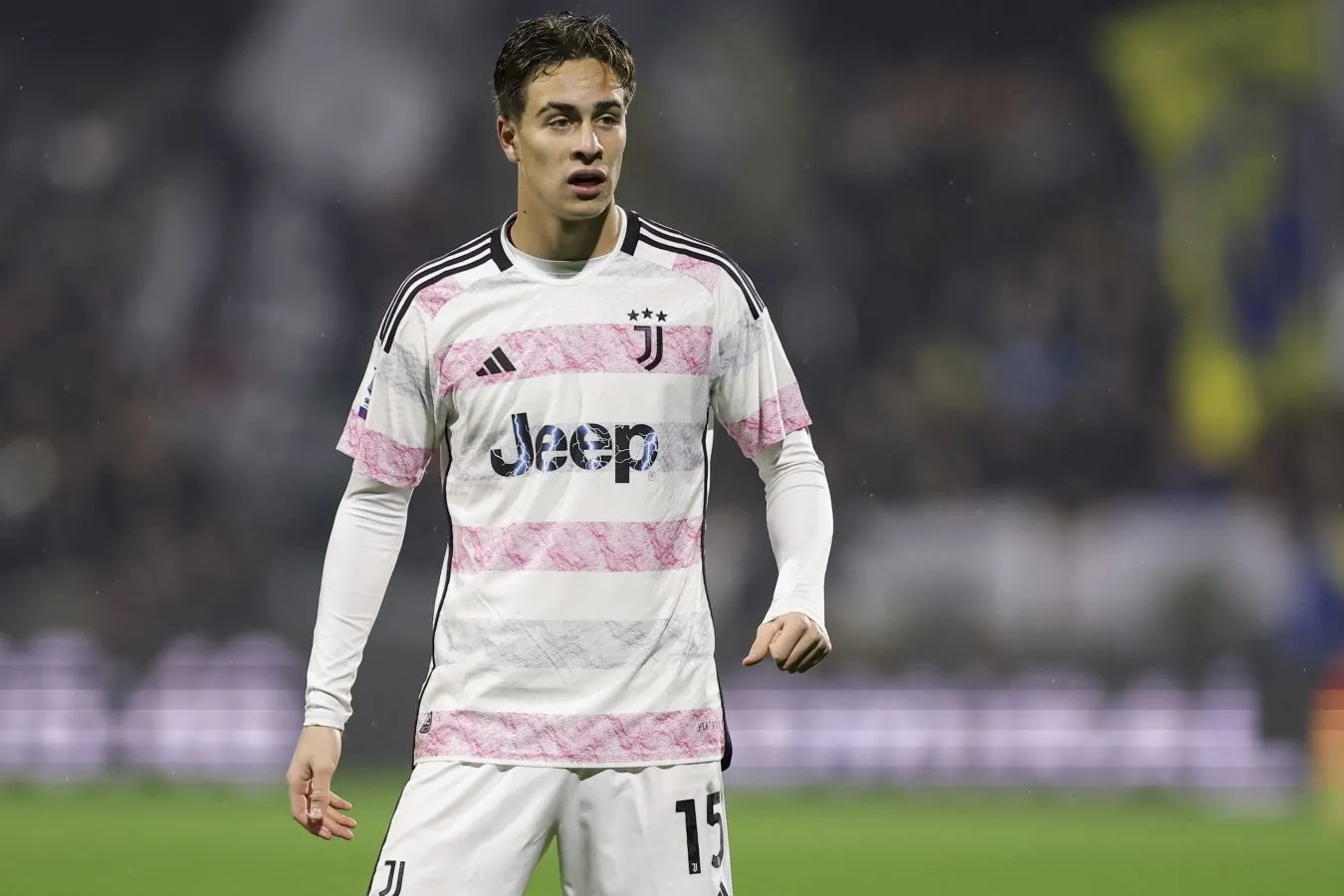 "Yuventus "" Chelsea "va" Arsenal " ga Kenan Yildiz — Skyr transferi bo'yicha javob berdi