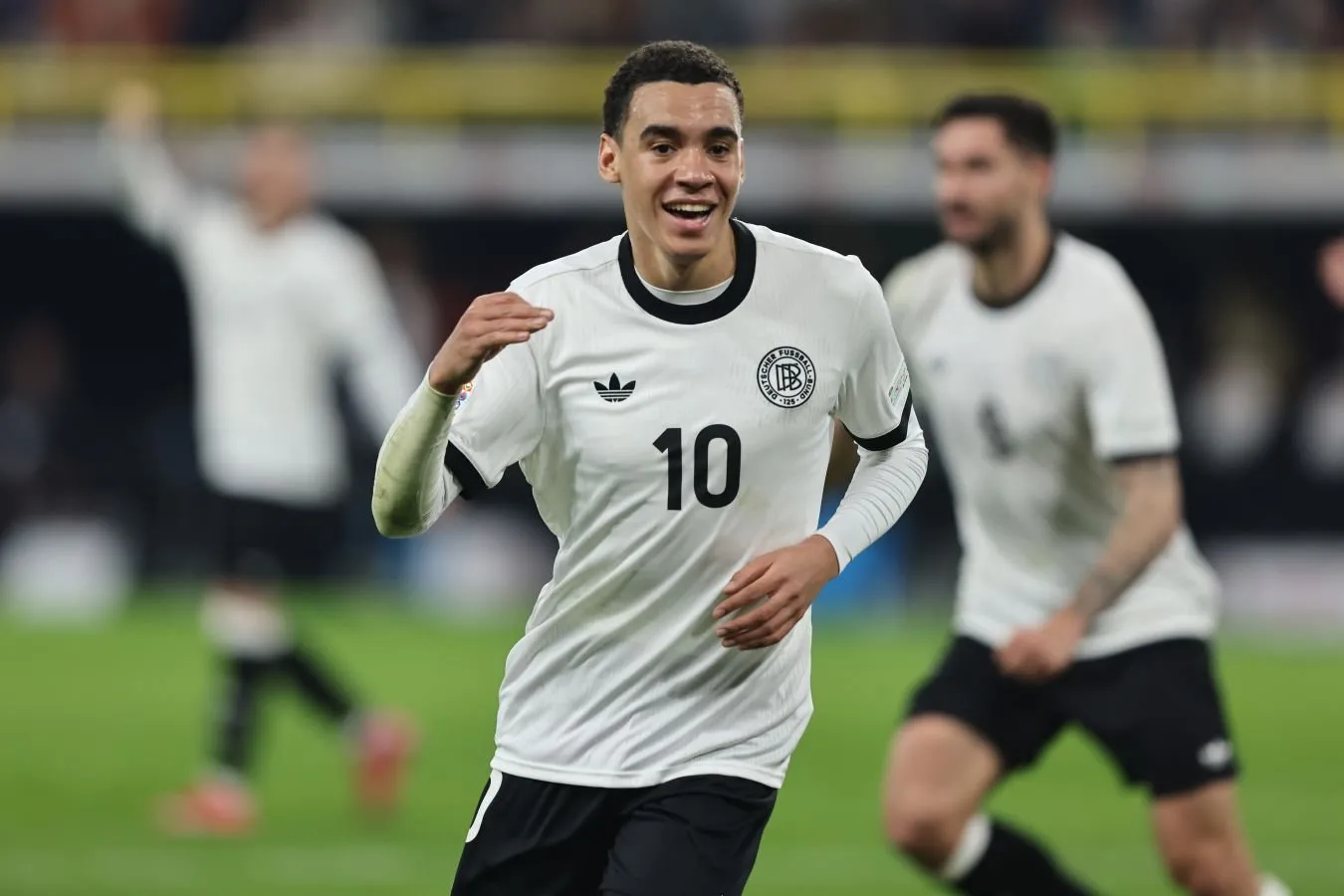 Germaniya terma jamoasining sobiq o'yinchisi Zammer: ishonchim komilki, Musiala jahon chempionati davomida sezilarli darajada qo'shiladi