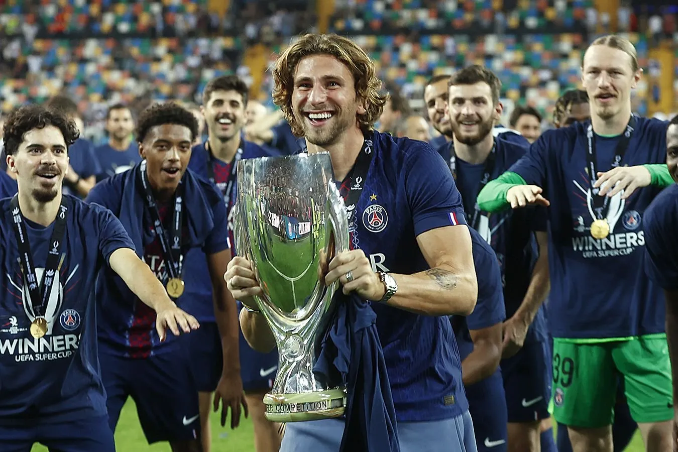 "PSJ "" Liverpul " bilan uchta futbolchi, shu jumladan Ilya Zabarniy bilan muzokaralar olib bordi — manba
