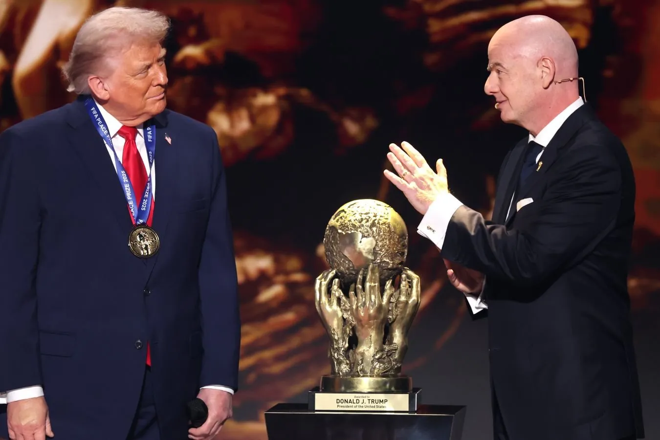 Donald Trump AQShning 2026 yilgi jahon chempionatidagi birinchi o'yinini o'tkazib yuboradi-Politico