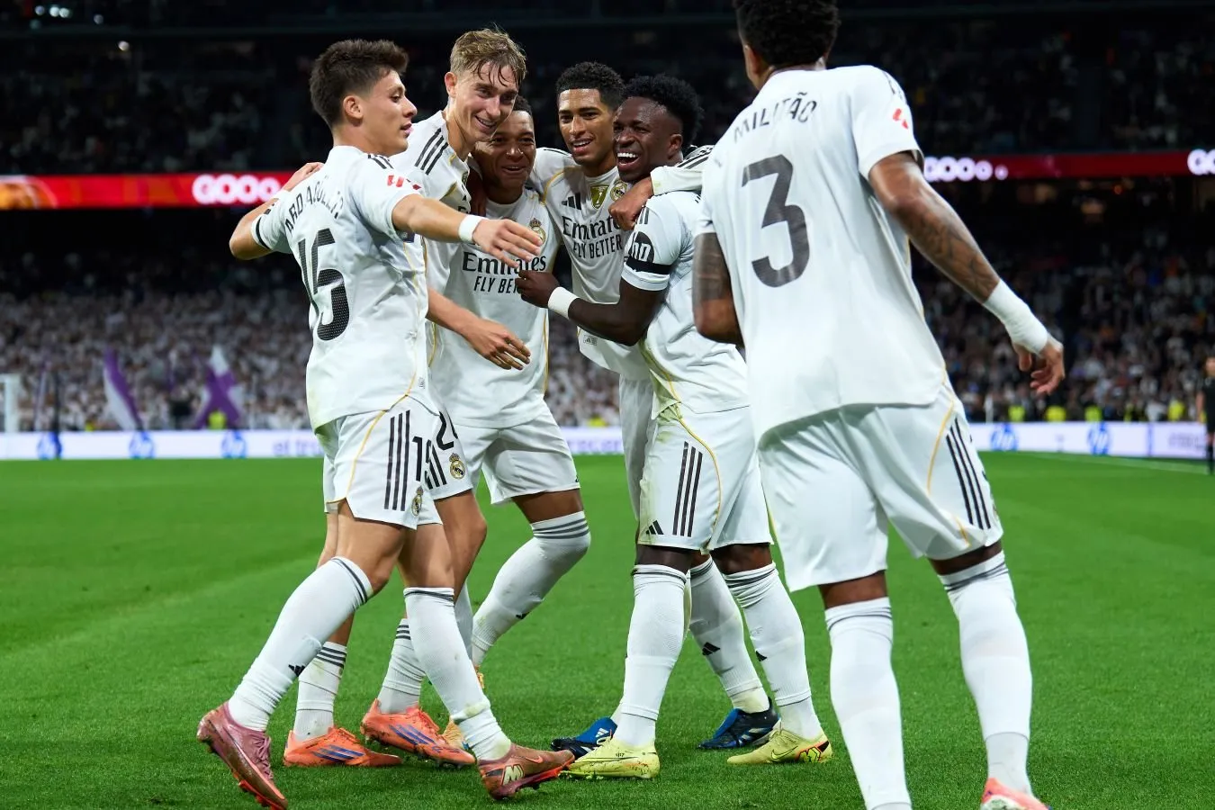 "Real "" Manchester Siti " ning ikkita futbolchisiga qiziqish bildirmoqda — Caught ofside