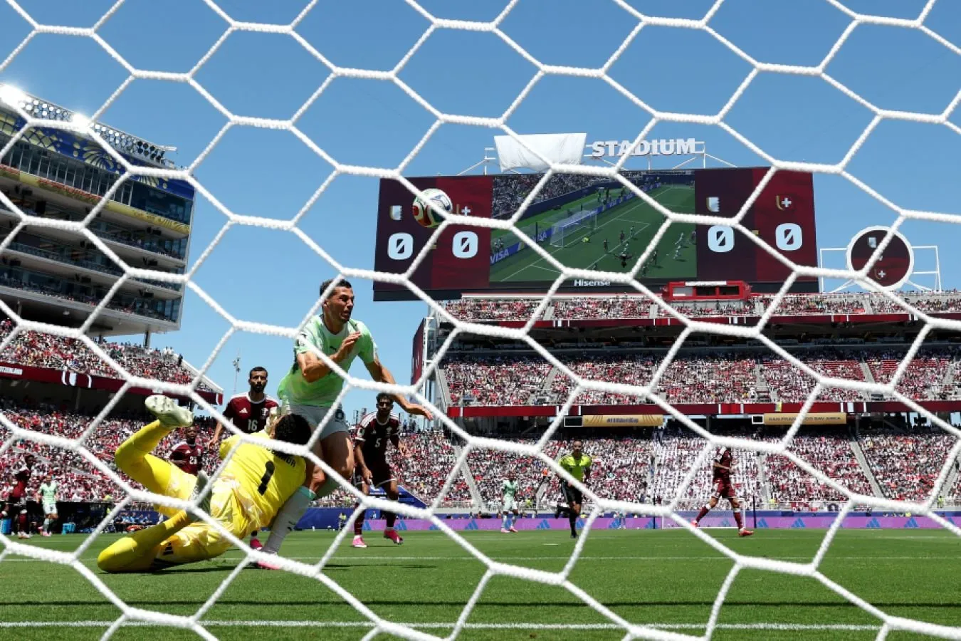 FIFA Qatar-Shveytsariya o'yinida bahsli penalti oldidan VAR-ning ishdan chiqishini e'lon qildi