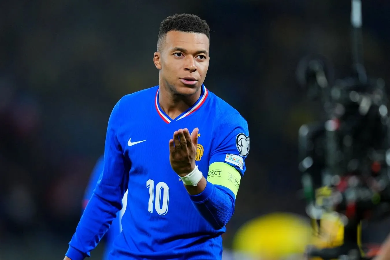 Kilian Mbappe akasining o'zini himoya qiladimi yoki bosadimi degan savoliga javob berdi