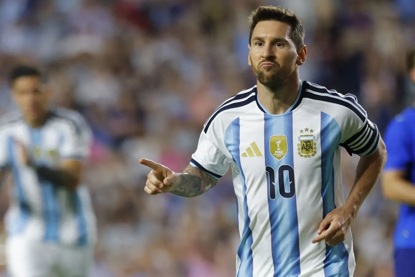 "U o'z jamoasi uchun Portugaliya uchun Ronaldudan ko'ra ko'proq narsani anglatadi." Nikitin-Messi haqida
