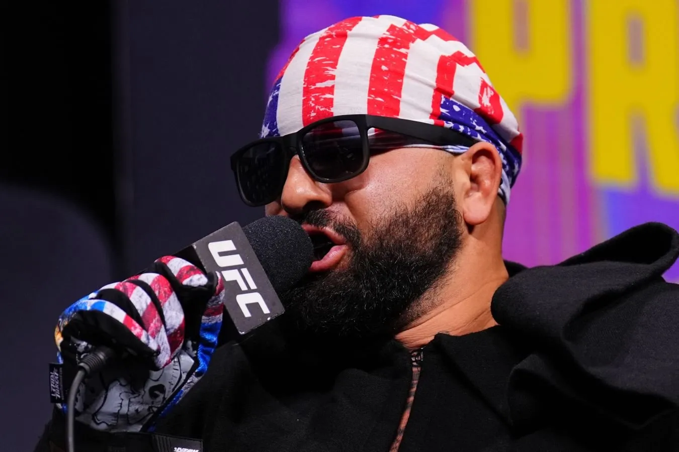"Meni eshagimdan o'ping." AQShning mag'lubiyatsiz UFC jangchisi Obamaning rafiqasi haqidagi so'zlarni tanqid qilishga javob berdi
