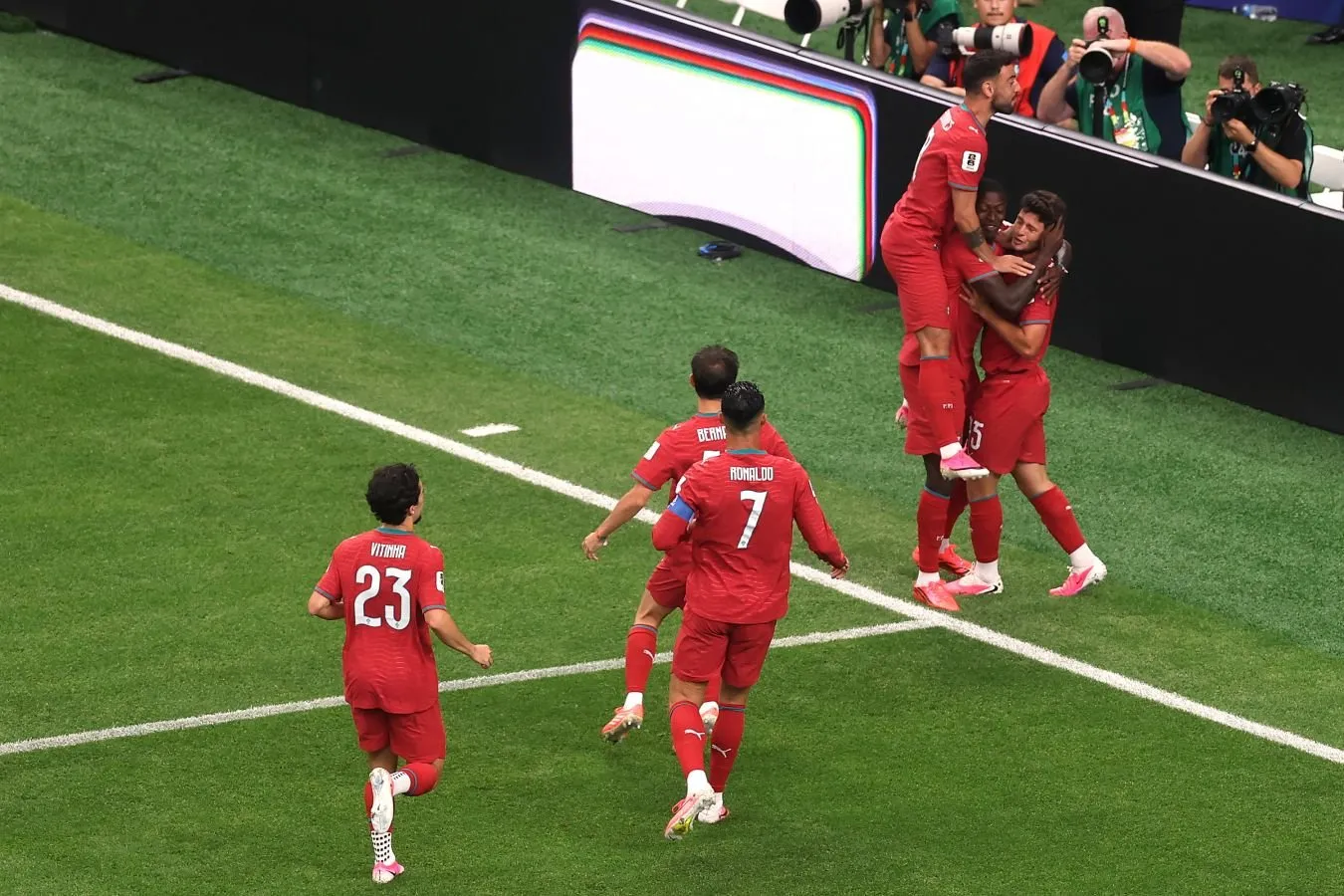 Portugaliya yarim himoyachisi Nevesh dr Kongo bilan jahon chempionati boshlanishida shov-shuvli durang haqida gapirdi