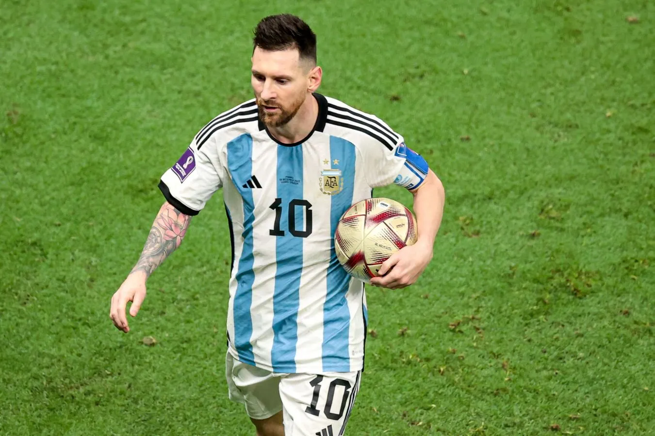 Jurnalist Messi va uning oilasidan otasining o'limi haqidagi xabarlar uchun uzr so'radi