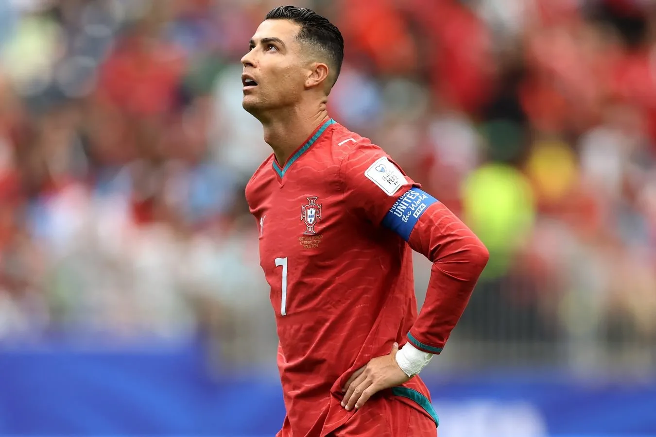 "Har doim bitta!"Ronaldu Portugaliya terma jamoasidagi sheriklari bilan suratga tushdi