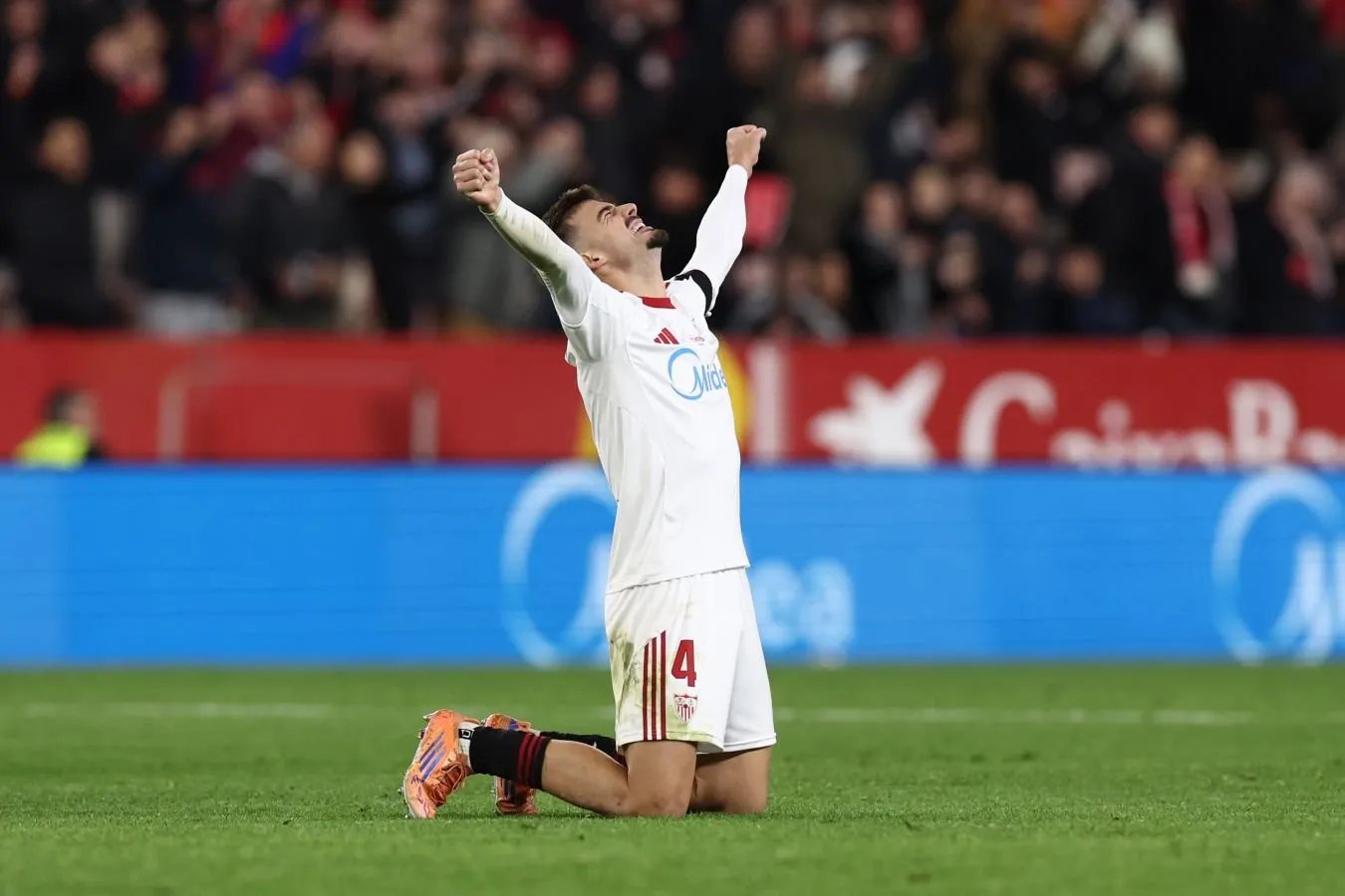 "Spartak" "Sevilya" ga himoyachi transferini taklif qildi-Ficherio