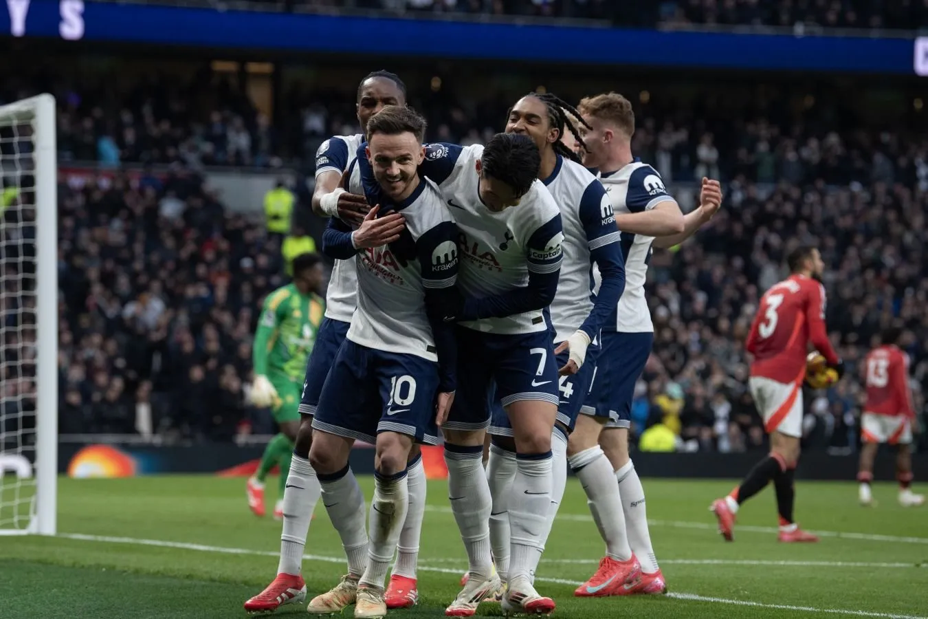 "Tottenxem" APL o'yinchisini 100 million funt sterlingga sotib olishi mumkin-Athletic