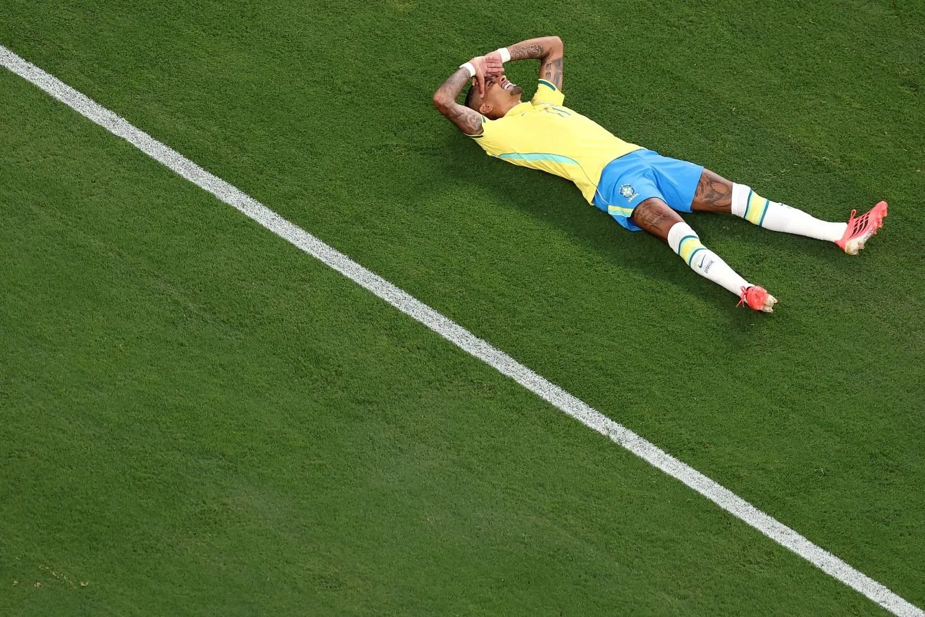 Braziliya terma jamoasi hujumchisi Rafinya 2026 yilgi jahon chempionatining qolgan qismini o'tkazib yuboradi-jurnalist