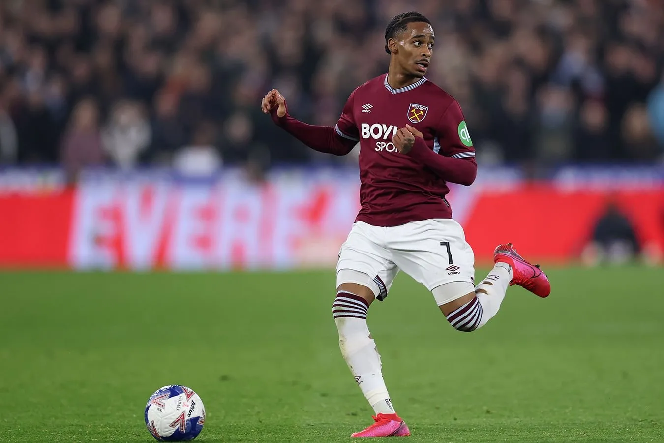 "Manchester Yunayted "" Vest Xem " hujumchisini 57,5 million evroga sotib olmoqchi-TEAMtalk