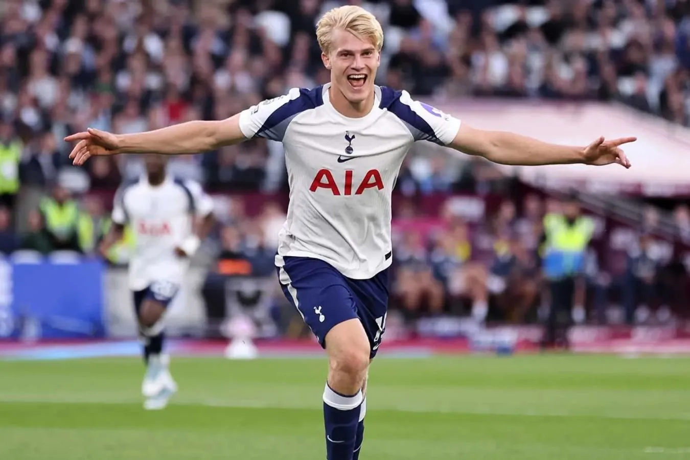 Lukas Bergvall "Tottenxem" ni tark etmoqchi — Sky Sports