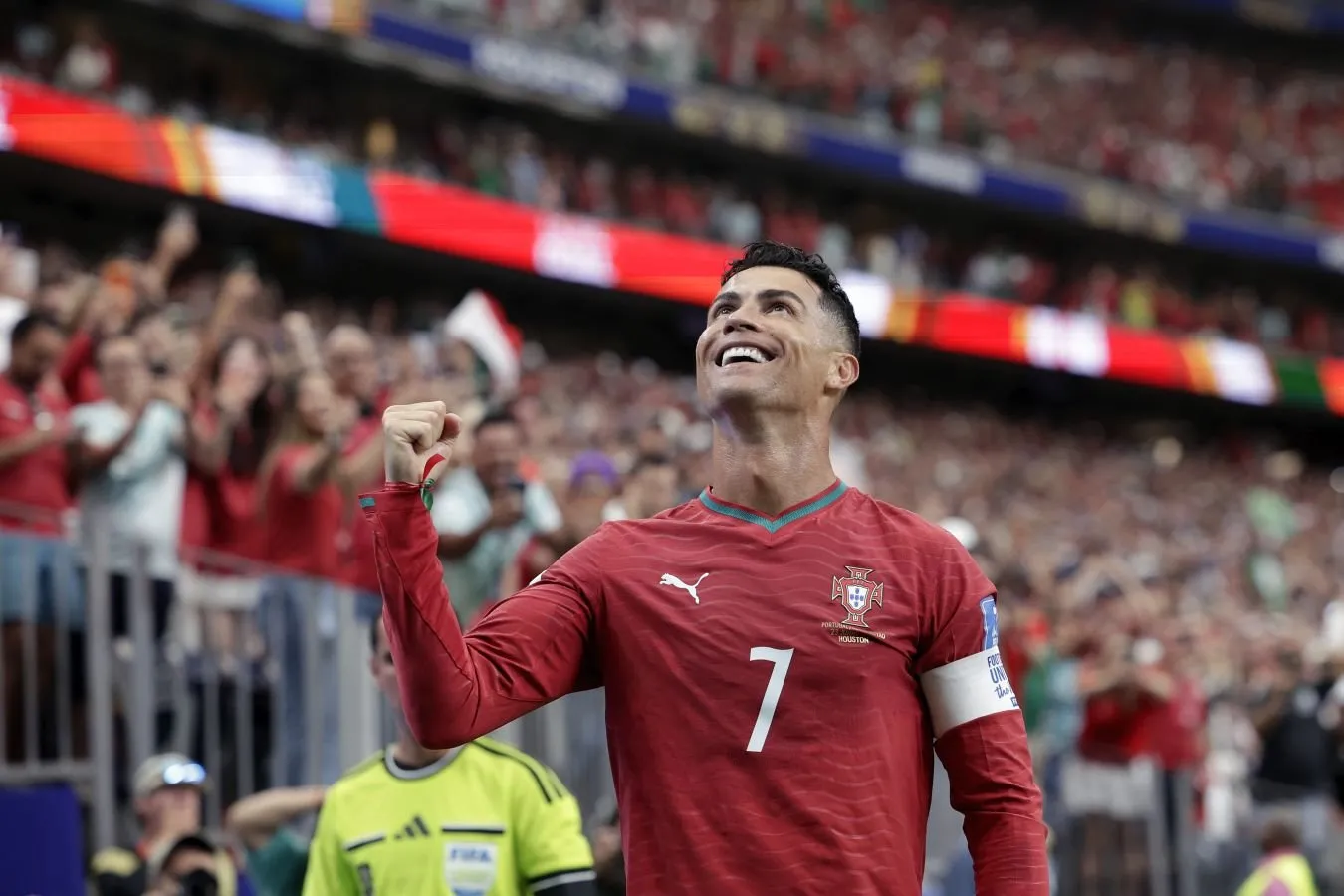 "Bu to'tiqushlarning hammasi hozir qayerda?"Ronalduning singlisi forvardning O'zbekiston bilan o'yiniga munosabat bildirdi